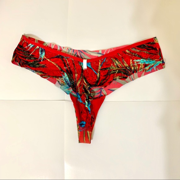 Victoria’s Secret Push-Up Bra and Panty Set - Picture 6 of 8